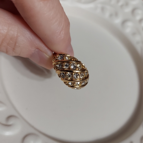 Avon Vintage Gold Plated/Cubic Zirconia Cocktail Ring Size '8-8&1/2' - Picture 8 of 8